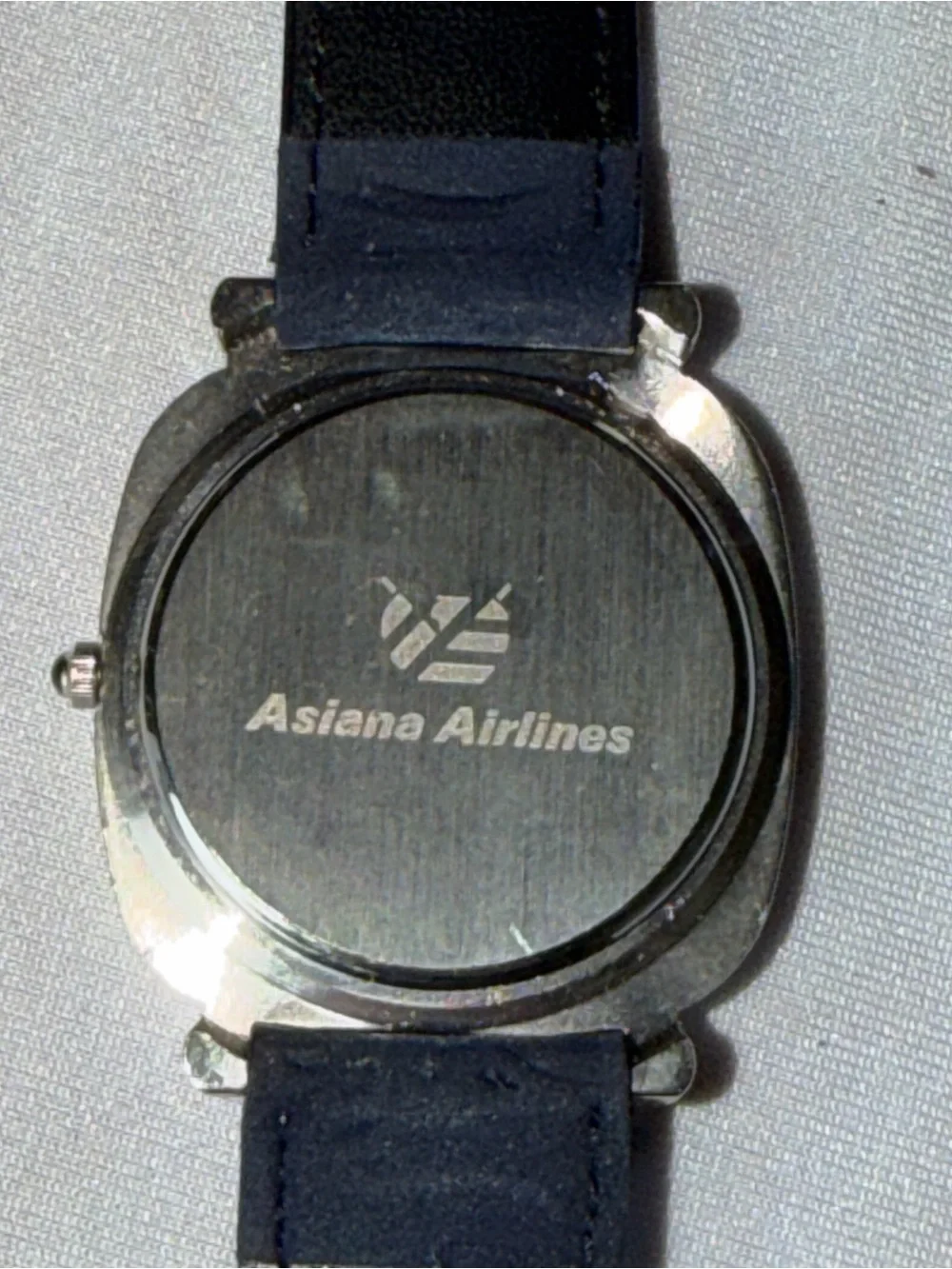 Vintage Asiana Airlines Blue Quartz Promo Wrist Watch New Battery Needed